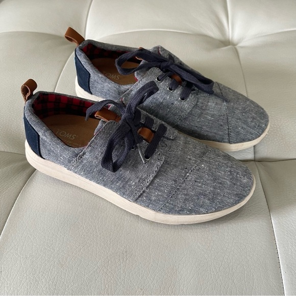 TOMS DEL RAY BLUE CHAMBRAY SNEAKERS SIZE 6.5 - Picture 1 of 9